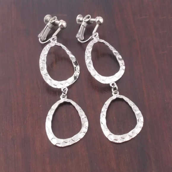 Chic Silver Hammered Drop Earrings (Clip On) - Picture 2 of 5